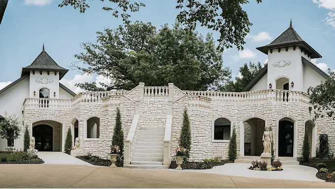 Brighton Abbey wedding venue in Aubrey, Texas